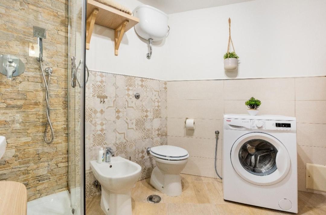 Casa Melania Apartment บรินดิซิ ภายนอก รูปภาพ
