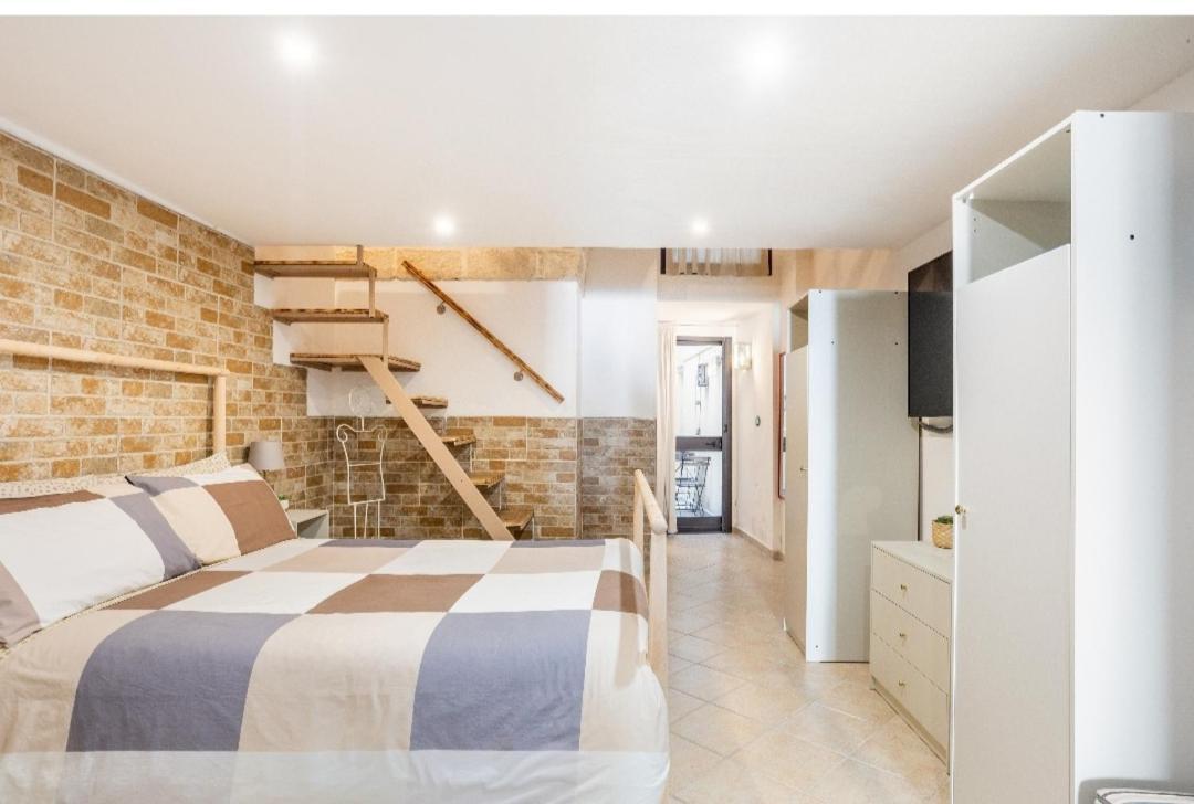 Casa Melania Apartment บรินดิซิ ภายนอก รูปภาพ